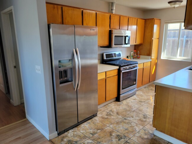 Kitchen - 1279 Granger St