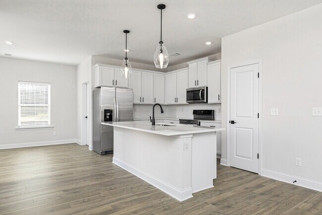 Building Photo - 2 Cantrell Dr