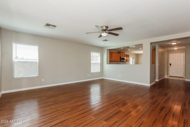 Foto del edificio - 28287 N Silver Ln