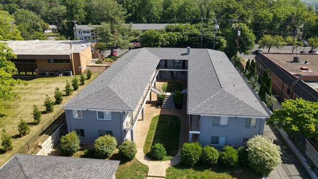 2118 Angus Rd Charlottesville Va 22901 Apartments Charlottesville Va Apartments Com