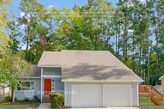 Building Photo - 911 Buckingham Rd