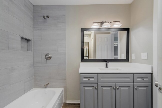 Foto del edificio - Fiona Apartment Homes