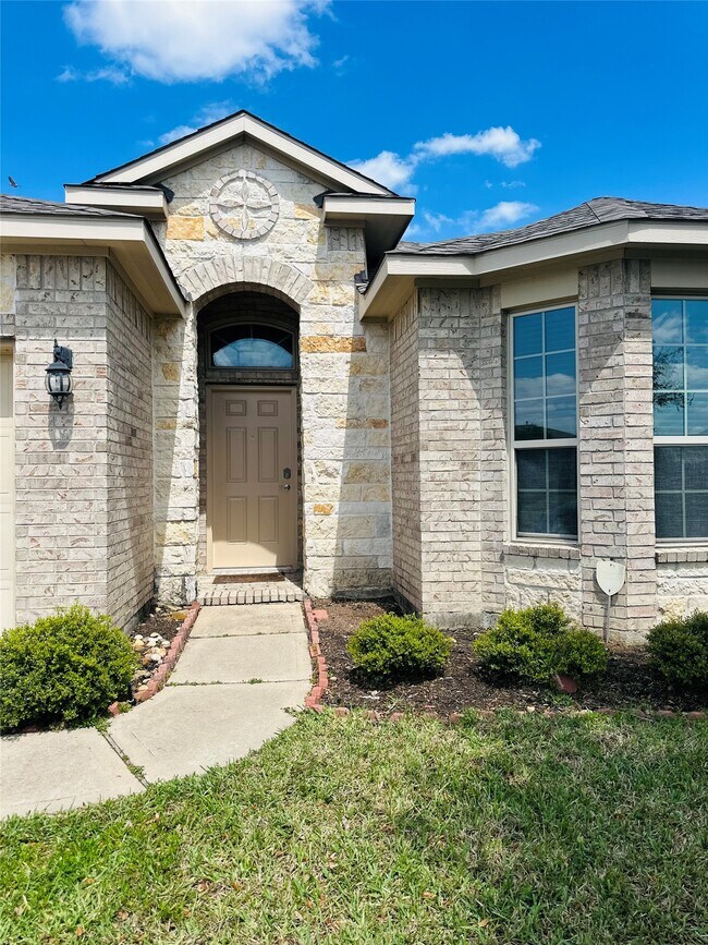 Foto del edificio - 5202 Lilac Hollow Ln