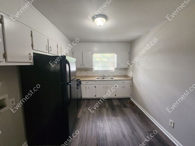 Foto del edificio - 1472 Tulip Place