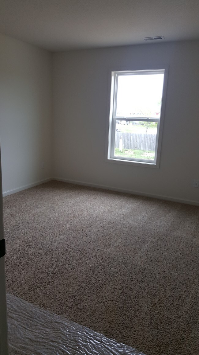 Bedroom 3 - 1607 Glen Hollow Dr