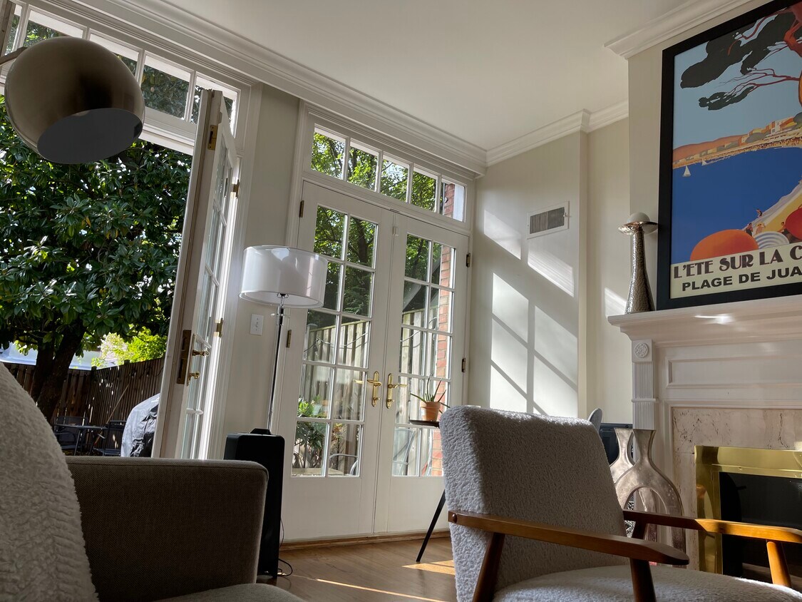 Foto principal - 1522 32nd St NW