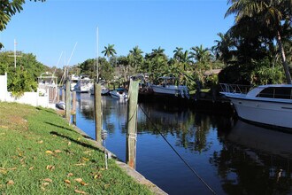 Building Photo - 1520 SW 5th St