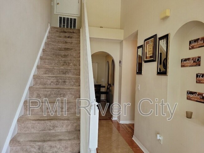 Building Photo - 5425 Lafayette Park Dr N
