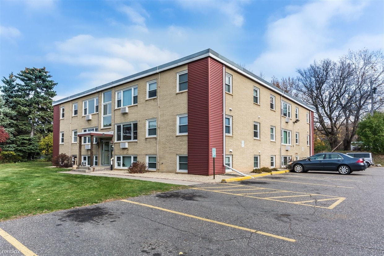 2447 County B Rd W, Roseville, MN 55113 Condo for Rent in Roseville