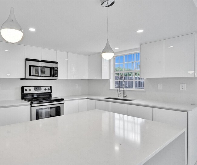 Foto del edificio - 606 NW 107th Ave
