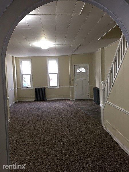 Building Photo - 3 br, 1 bath Townhome - 503 Fairview Street