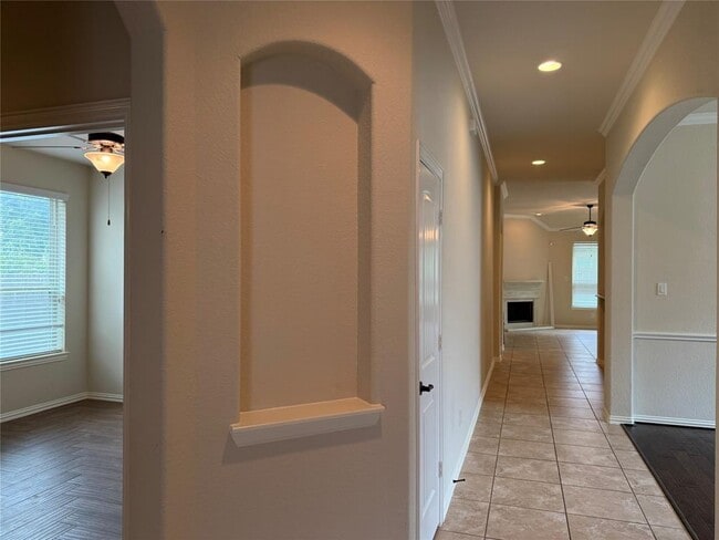 Building Photo - 9419 Hawks Harbor Ct