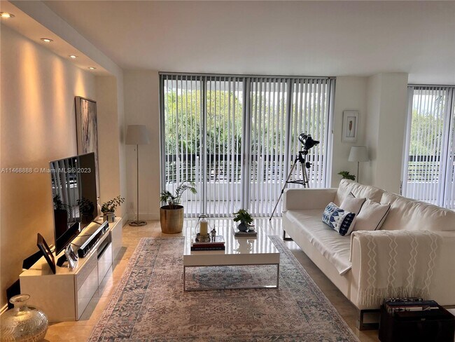 Foto del edificio - 3600 Mystic Pointe Dr