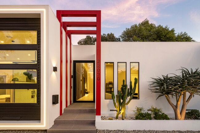 Building Photo - 22020 Alizondo Dr