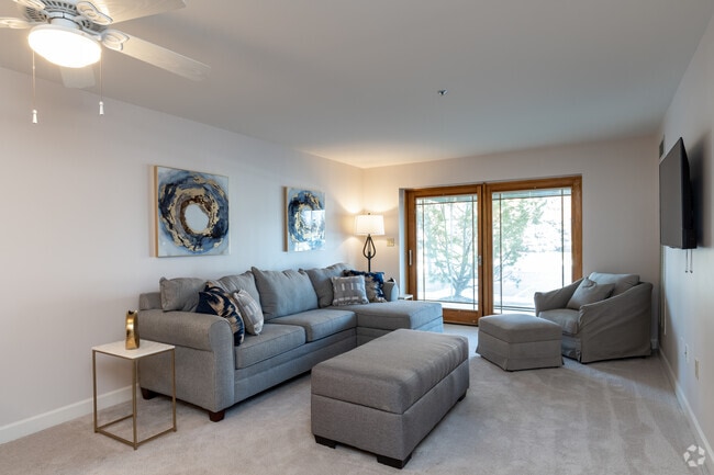 1BR, 1BA - Hilshire - 847SF - Allegria Village