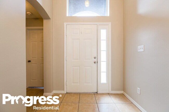 Building Photo - 2041 Bobtail Dr