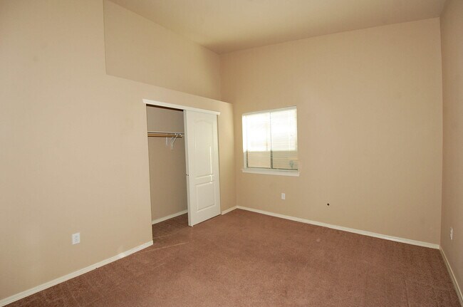 Foto del edificio - 2508 Sparrow Point St