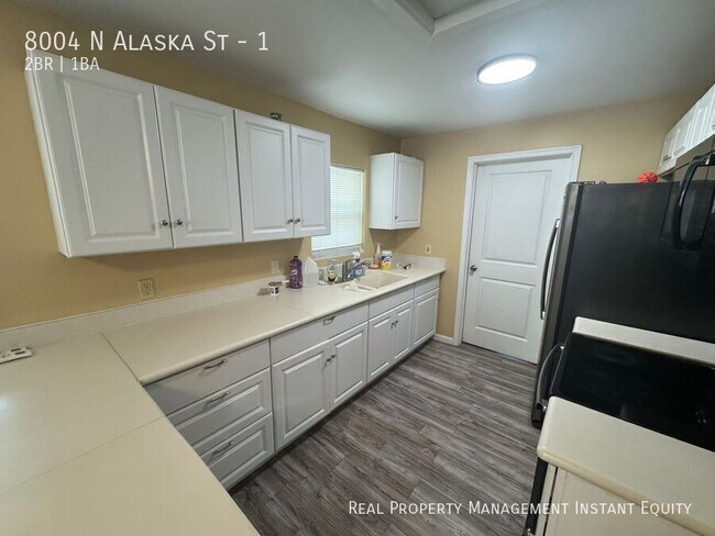 Foto del edificio - 8004 N Alaska St