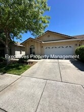 Building Photo - 654 Gateway Dr