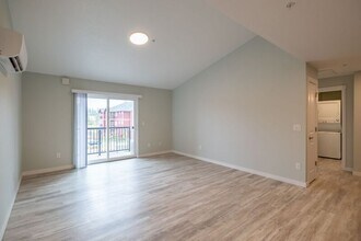 Building Photo - 13001 S Crompton Lane