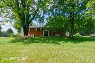 Building Photo - 150 La Ray Dr