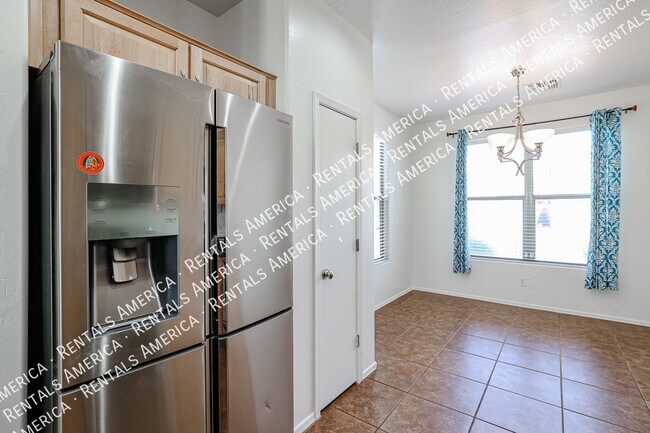 Foto del edificio - 4635 W Burgess Ln