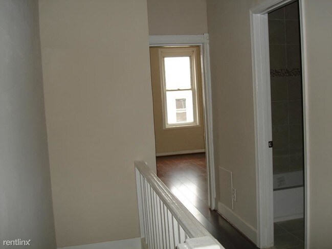 Building Photo - 436 N Rose St