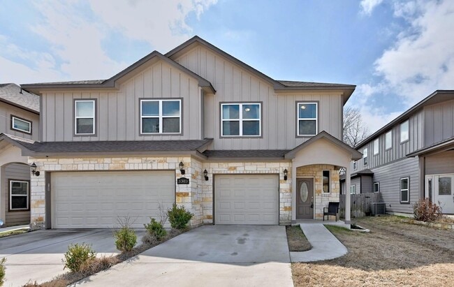 Building Photo - 3303 Elija St