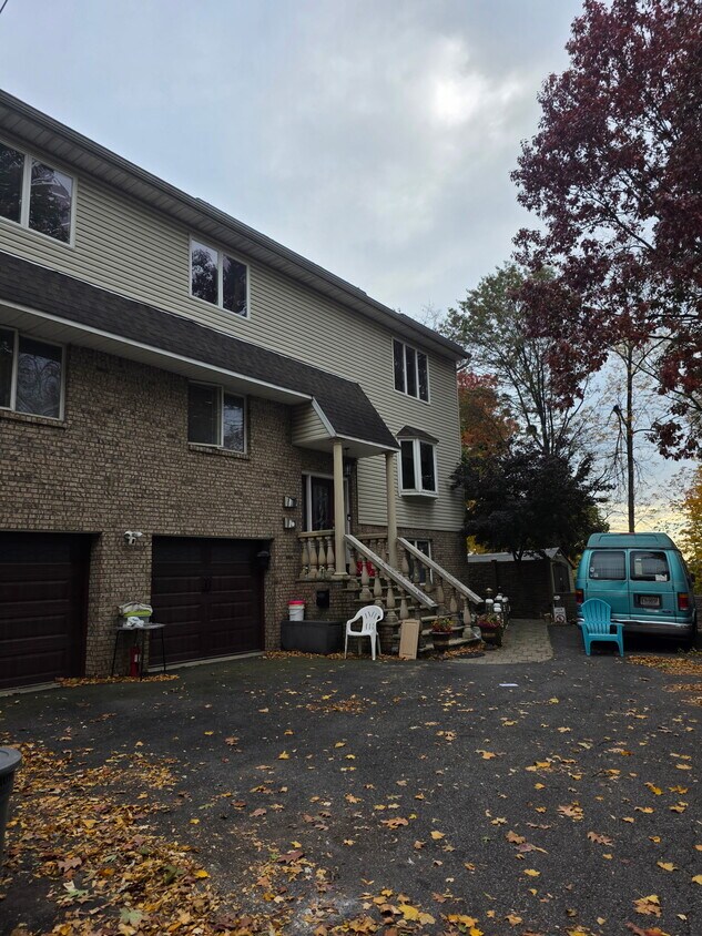 Foto principal - 25 Elm Ave