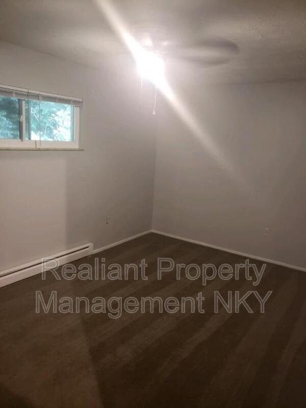 Building Photo - 2234 Hanser Dr