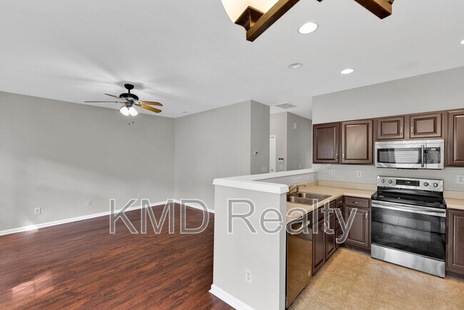 Foto del edificio - 11054 Dixie Hills Dr