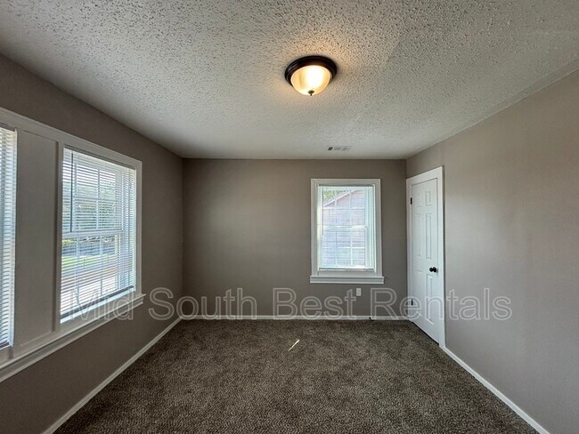 Foto del edificio - 5413 W 10th St