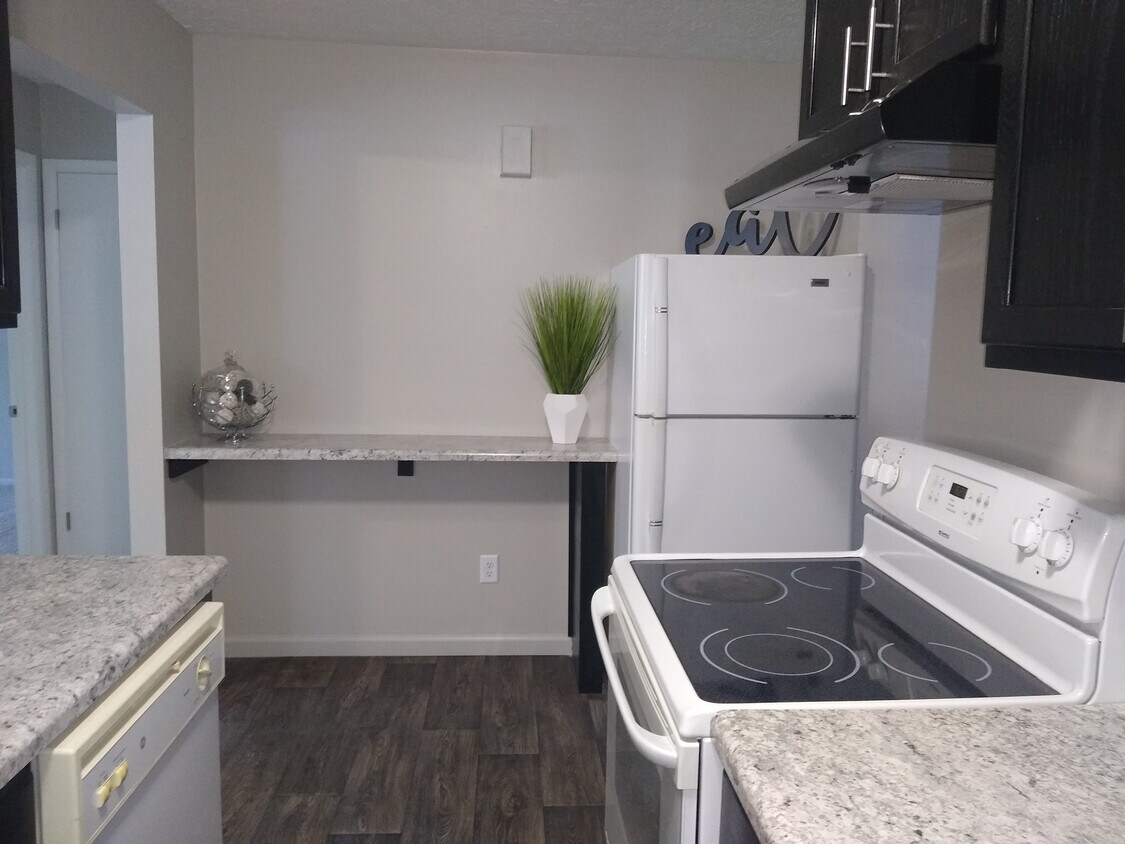 Kitchen - 9431 Verona Rd