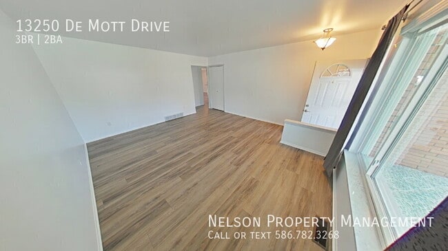 Building Photo - 13250 De Mott Dr