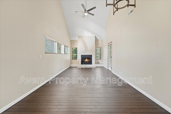Building Photo - 339 SE 146th Ave