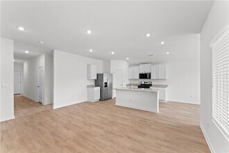 Building Photo - 3030 Laredo Ln