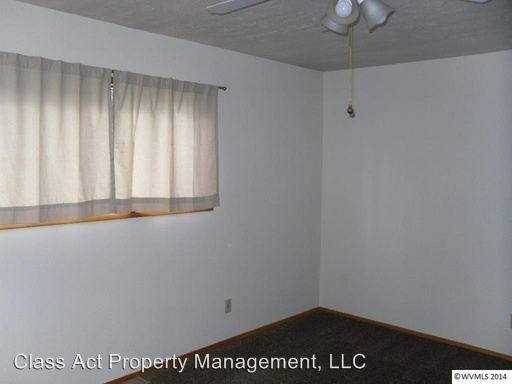 Building Photo - 450 Ewald Ave SE