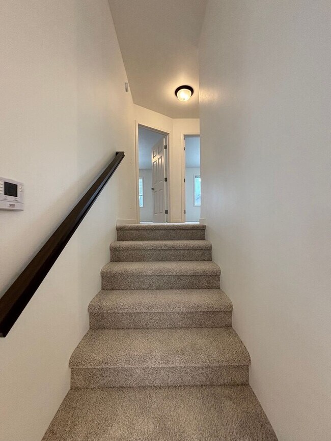 Foto del edificio - 3 Bed 3 Bath Townhome