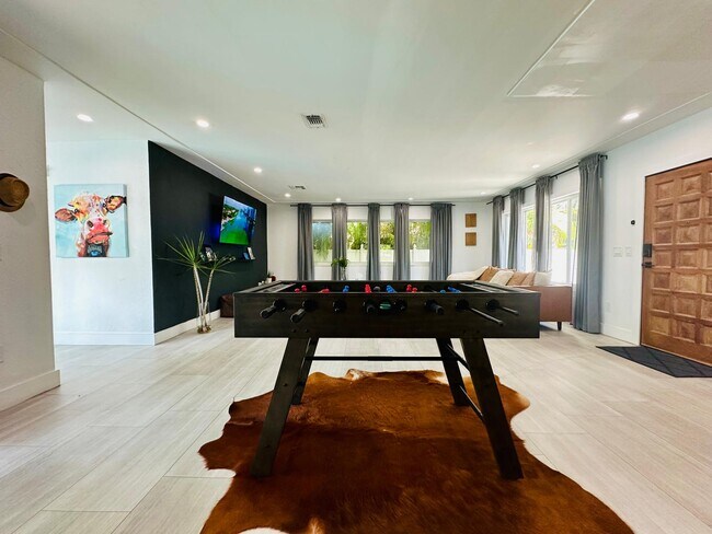 Foto del edificio - 1611 NW South River Dr