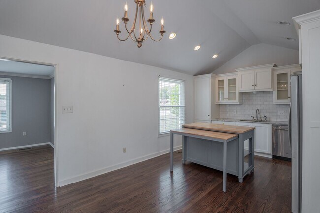 Foto del edificio - Cozy Updated Kingwood Home with 3 Bedrooms