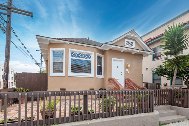 Building Photo - 62 Rose Ave