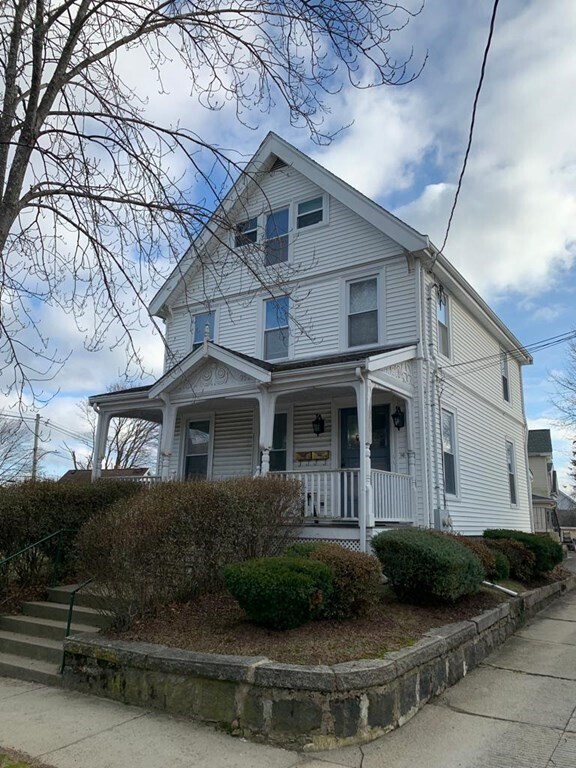 16 Otis St Unit 1, Wakefield, MA 01880 Room for Rent in Wakefield, MA