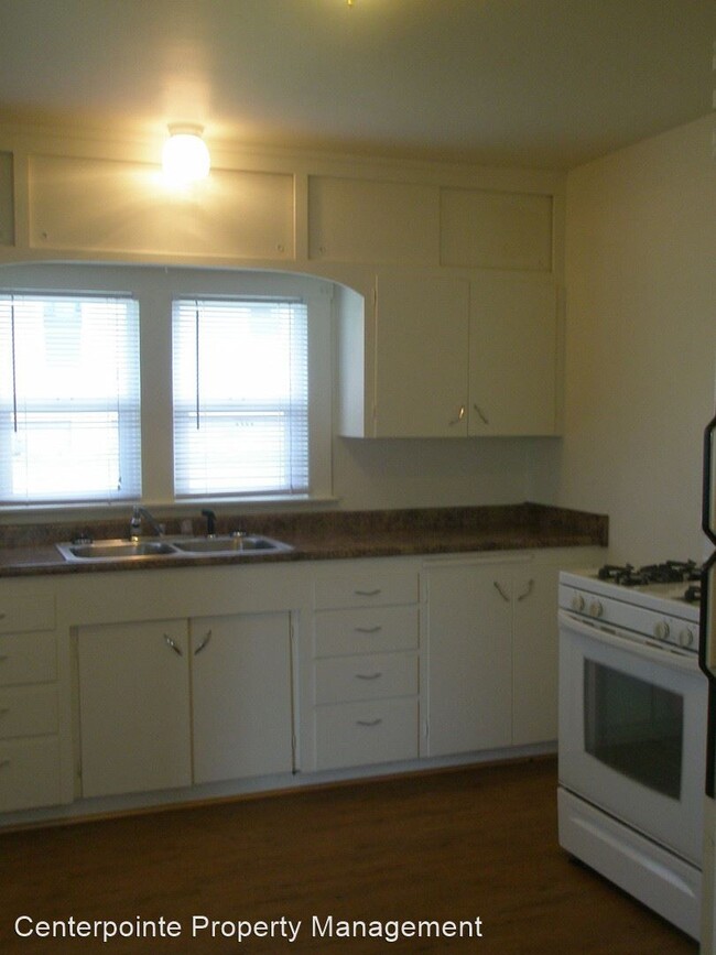 Foto del edificio - 2 br, 1 bath House - 946 NE Walnut St,