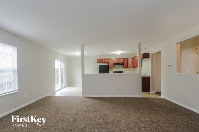 Building Photo - 3920 Hornickel Dr