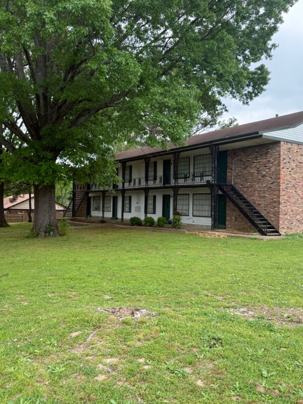 Building Photo - 3720 Outland Rd