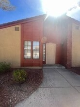 Building Photo - 2426 Pickwick Dr