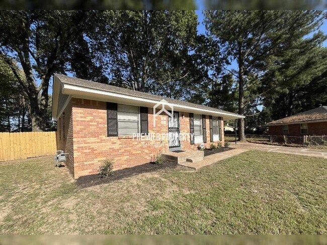 Building Photo - 4790 Rickard Rd
