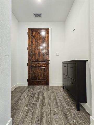 Building Photo - 2273 Lobo Ln