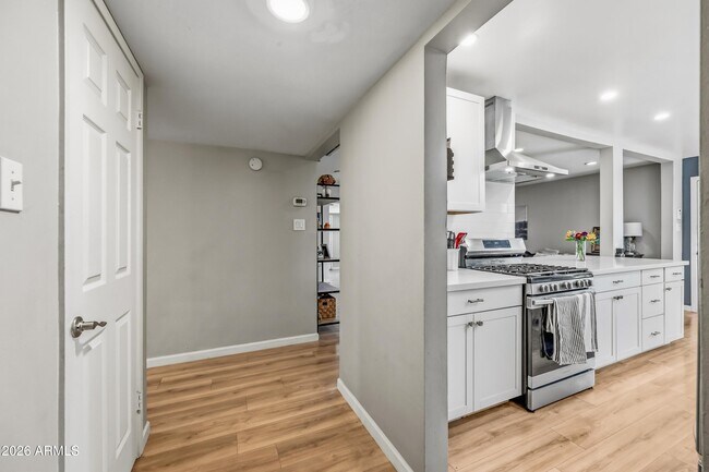 Foto del edificio - 1831 W Northview Ave