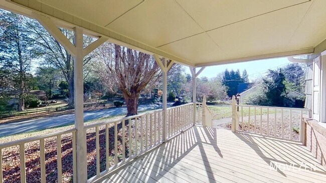 Building Photo - 4612 Walden Dr